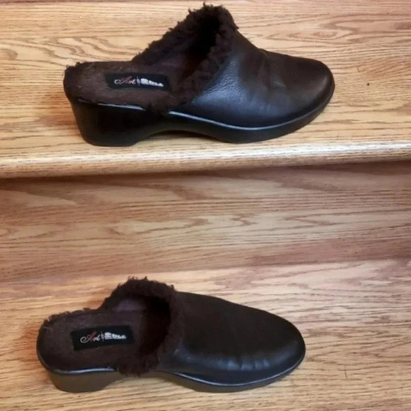 Art and Sole by Arteffects women’s 9M brown leather/fleece clogs/mules - Picture 1 of 5